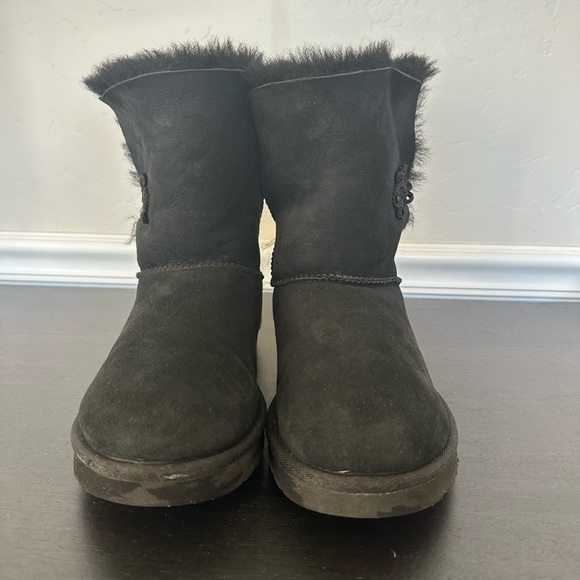 Ugg Bailey Crochet Button - Picture 5 of 8